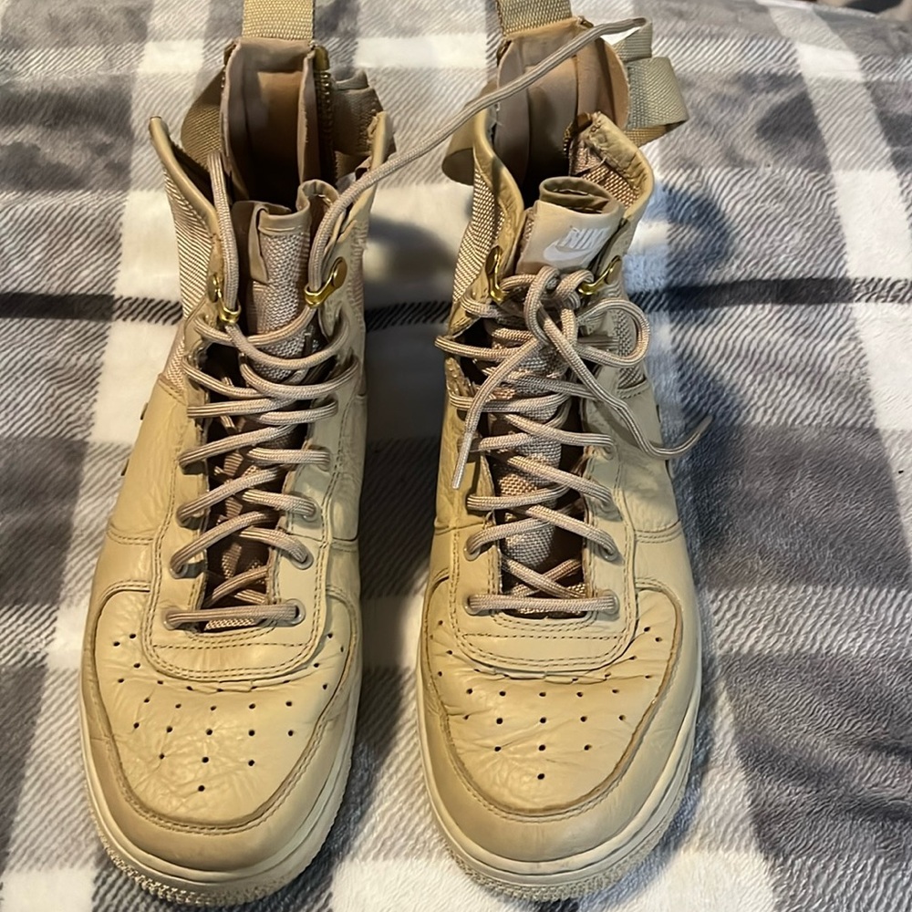 Boys Nike Air SF AF1 Nude/Tan Sneaker size 7